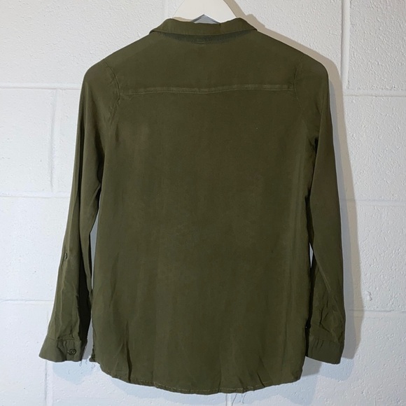 H&M Green Button Down Top 💚 size 2 - Picture 8 of 9
